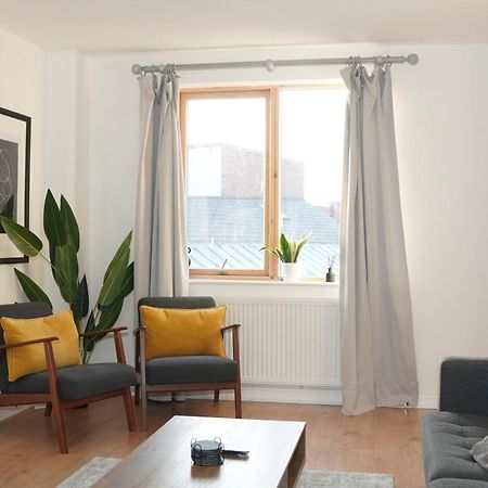 Spacious 4Br 4Ba Gated Townhouse With Balconies, Central Jq Birmingam Exterior foto