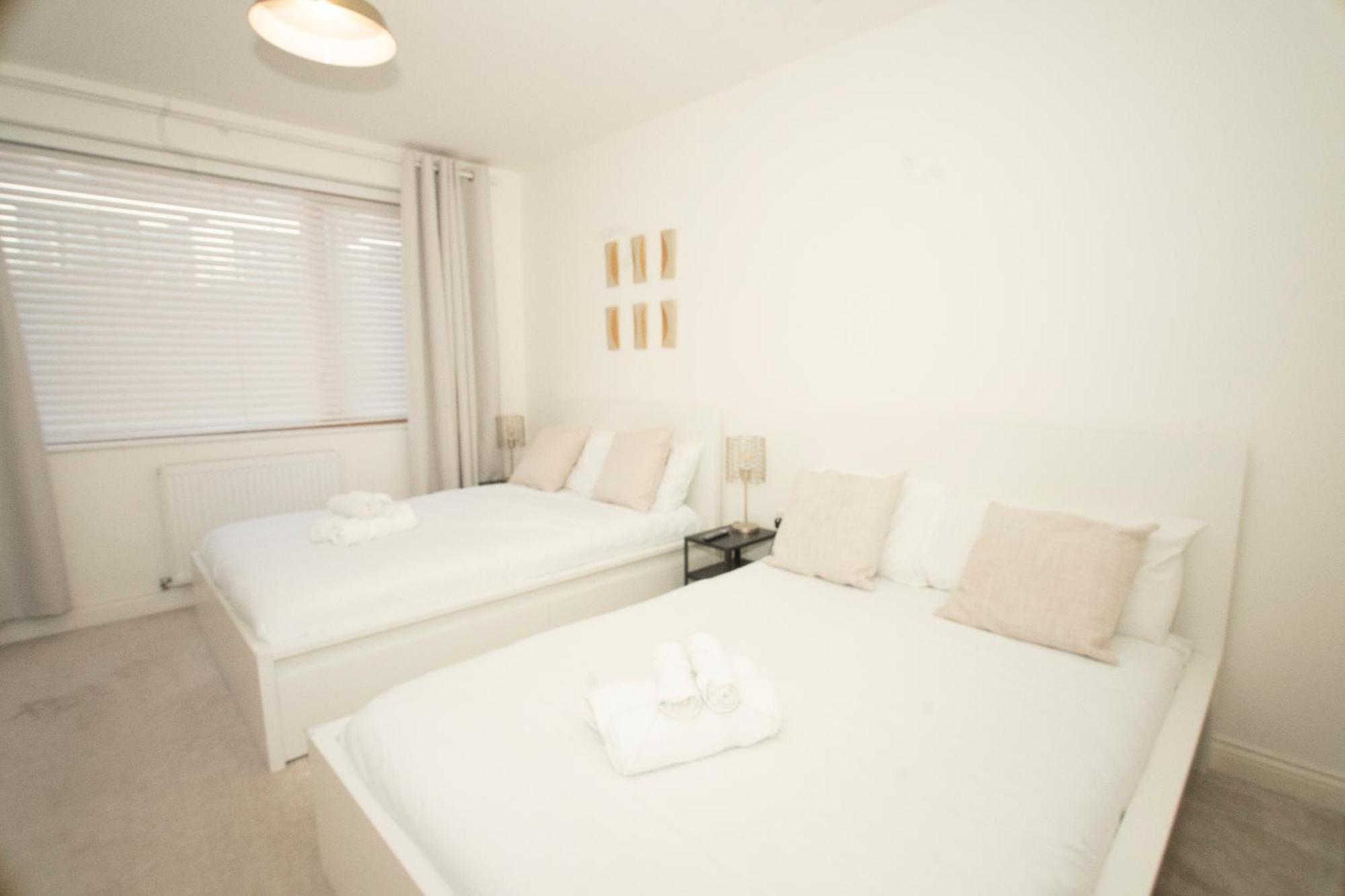 Spacious 4Br 4Ba Gated Townhouse With Balconies, Central Jq Birmingam Exterior foto